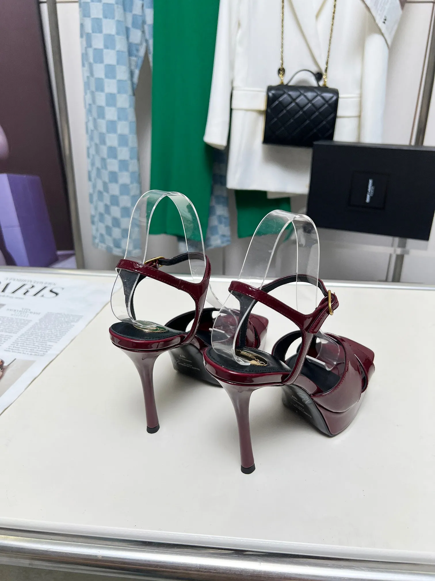 👟👟Ex-factory price 640👟👟 Saint Laurent YSL Saint Laurent sandals Upper: sheepskin surface Size 35-42 (42 is custom-made and non-returnable) Heel height 8.5cm Water platform height 2.5cm Leather outsole 2642-12